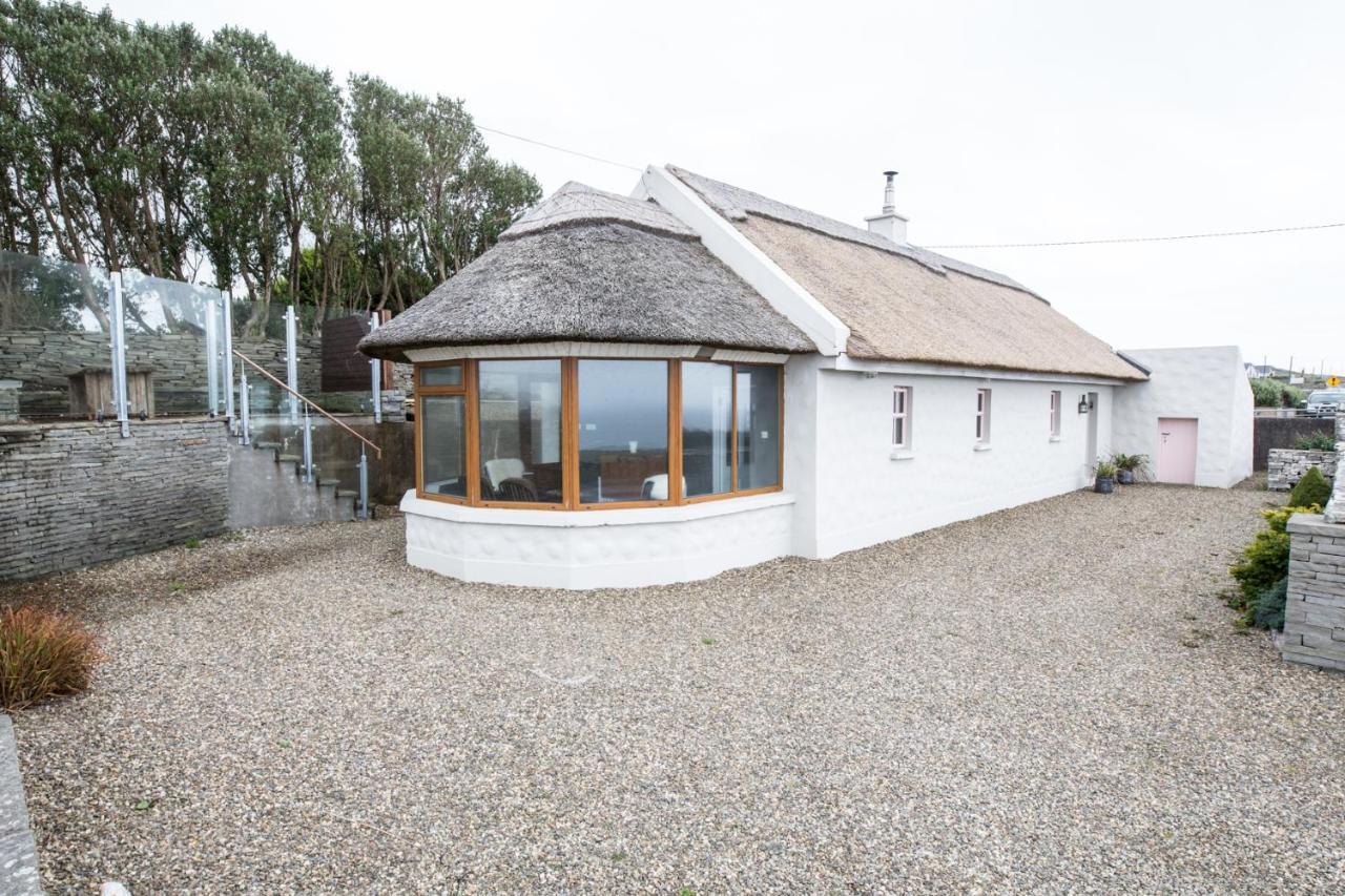 Storytellers Cottage Ballycotteen Exteriör bild